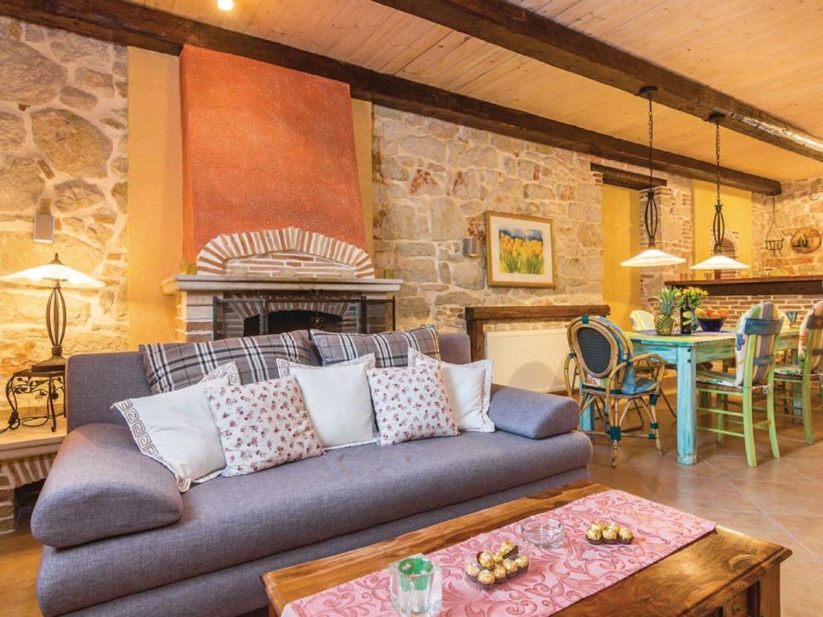 Rustic Holiday Home In Vrsar With Garden Dış mekan fotoğraf